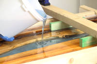 Preparing and pouring the resin